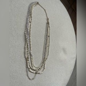 LOFT beaded necklace (white, pearl, and gold)